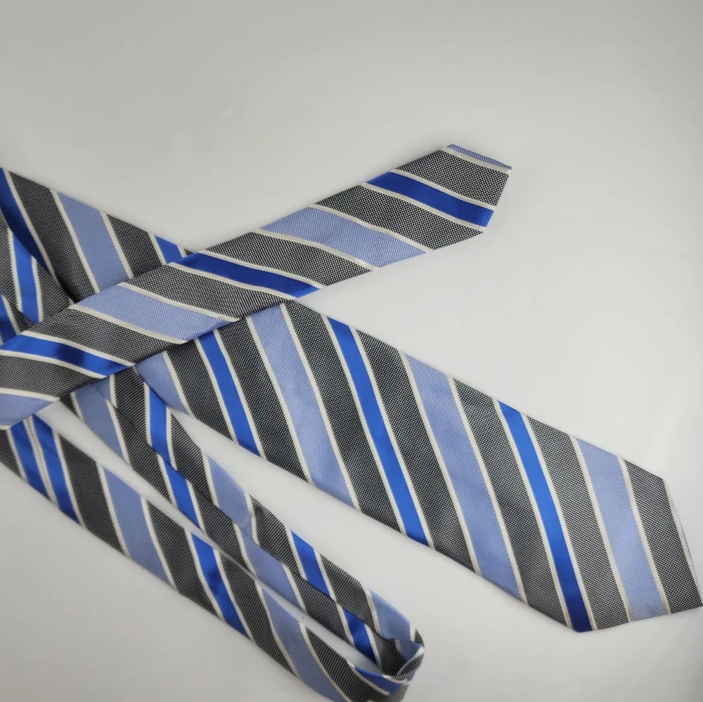 ERMENEGILDO ZEGNA Blue Stripe Silk Tie.